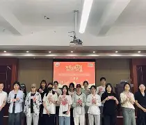 Kaiyun体育App下载,-汉江临泛赏析