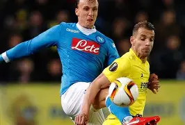 开云体育手机客户端下载-关于转折点比利亚雷亚尔官宣签约，欧超杯今晨攻防权衡，球迷炸锅，轮换策略成焦点的信息